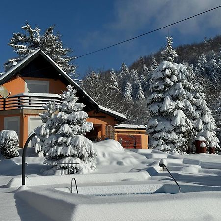 Villa Tratea - With A Heated Pool Tomici Esterno foto