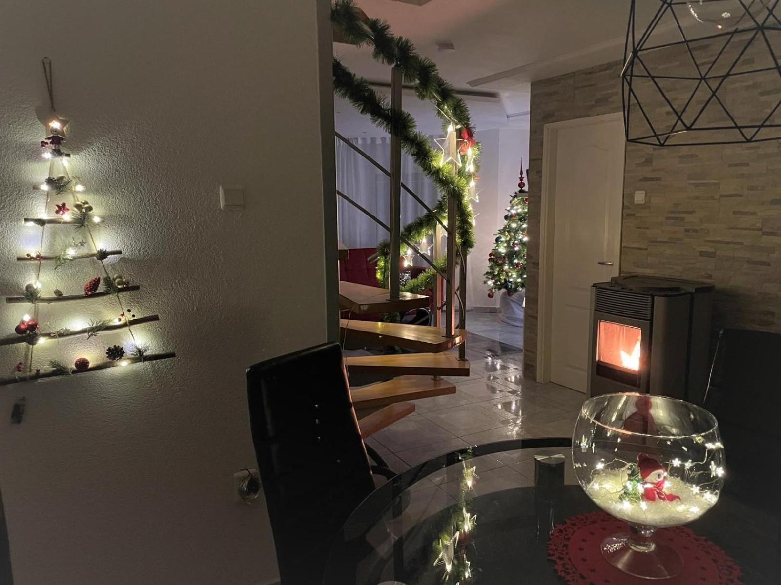 Villa Tratea - With A Heated Pool Tomici Esterno foto